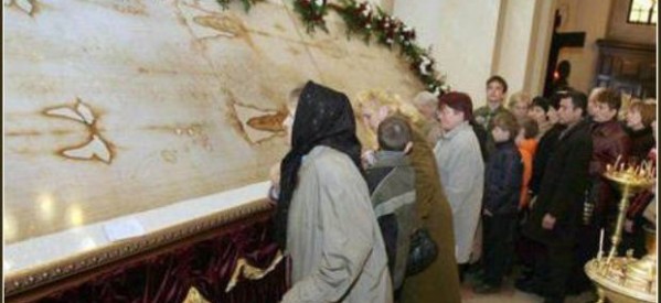 La Sábana Santa: un instrumento privilegiado para la nueva evangelización La Sábana Santa: un instrumento privilegiado para la nueva evangelización