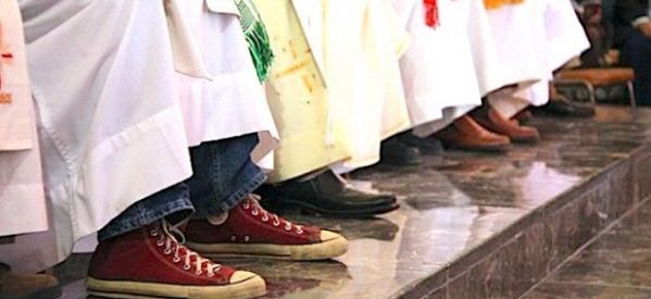 El Jesuita de los Converse Rojos El Jesuita de los Converse Rojos