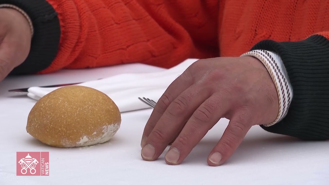 Highlights - Pope Francis lunch with poor people