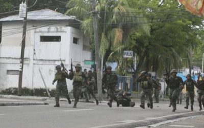 Un sacerdote y cientos de civiles secuestrados en Filipinas