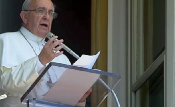 Que se eleve fuerte en toda la tierra el grito de la paz: Francisco