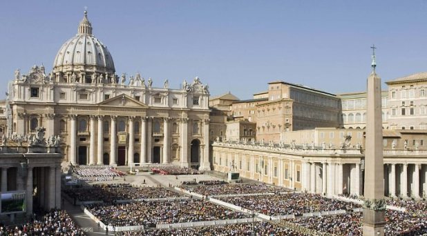 Anuncia el Papa cambios en la Curia Romana