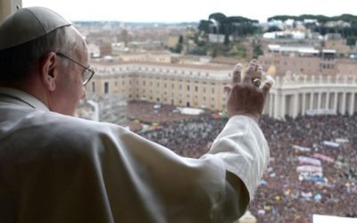 La jerarquía debe ponerse al servicio de la comunidad: Papa