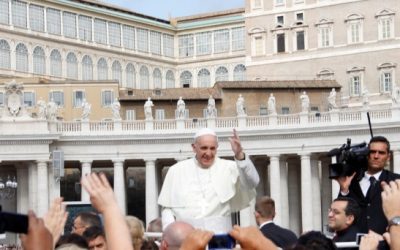 Papa anuncia que irá a Lesbos «para estar cerca de los refugiados»