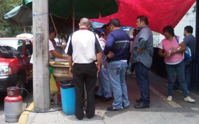 Tacos de suadero, filosofía y vida, en el puesto de Carmen