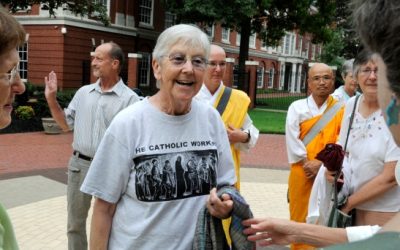 Encarcelan a religiosa por protestar contra armas nucleares