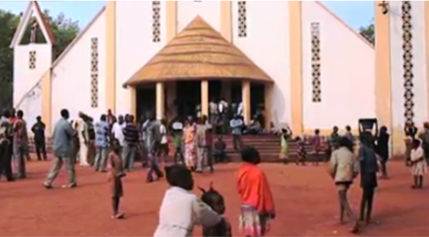 Ataque a iglesia católica en Centroáfrica deja 30 personas muertas