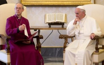 Francisco recibe al primado de la Iglesia Anglicana