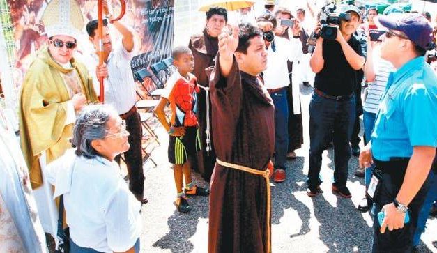 Instituto Nacional de Migración contra obispo