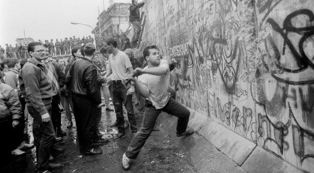 El muro de Berlín y la historia humana