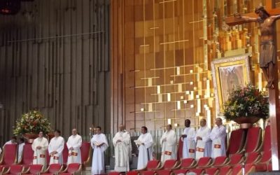 Universidad Pontificia ora por desaparecidos de Ayotzinapa