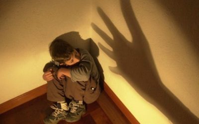 Redes de afecto en la familia, defensa contra la violencia a los niños