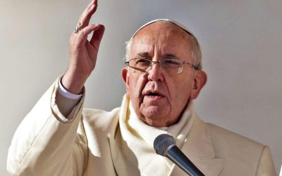¡Quien hace el mal, odia la luz! ¡Quien hace el mal, odia la paz! Papa Francisco