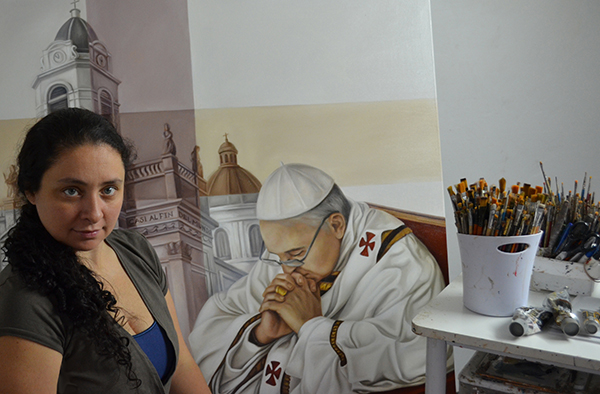 Desde el fin del mundo traen a Querétaro al Papa Francisco en pintura