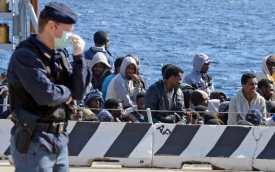 Los sufrimientos de migrantes y las víctimas de la violencia y la guerra interpelan a los creyentes en Dios