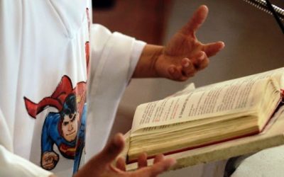 Los sacerdotes no somos súper héroes