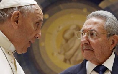 Histórico encuentro entre el presidente de Cuba y Francisco