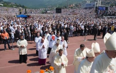 Ser constructores de paz más que predicadores de ella: Francisco en Sarajevo