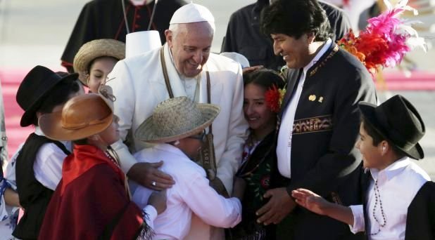 Francisco llega a Bolivia: alentar la vida y la esperanza