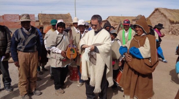 Sacerdotes misioneros y diocesanos