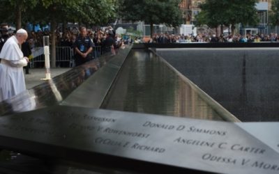 La vida está siempre destinada a triunfar sobre los profetas de la destrucción: Francisco en la Zona Cero
