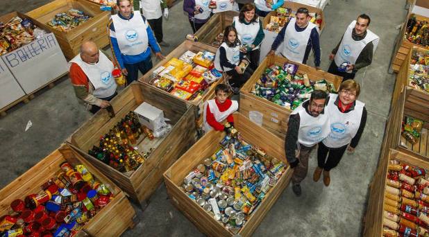 Contrastar el derroche de comida, distribuyéndola entre las personas necesitadas: Francisco a Banco de Alimentos