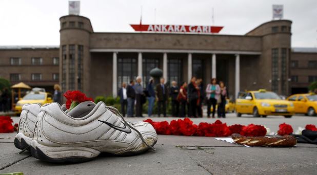 Explosiones contra la paz