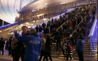 Francisco condena ataques terroristas en París