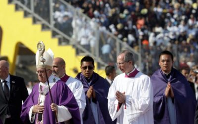 Francisco a los consagrados: no a la resignación que atrinchera en las «sacristías»