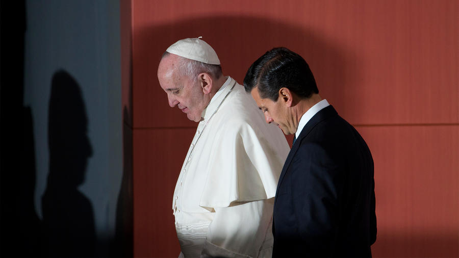 Primeras palabras del Papa en México: fuertes y claras
