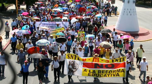 Apoyo al magisterio y al pueblo