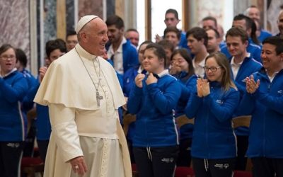 La inclusión enriquece a la sociedad: Francisco