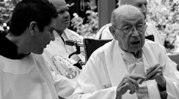 Murió «el obispo contento», Monseñor José Trinidad Sepúlveda