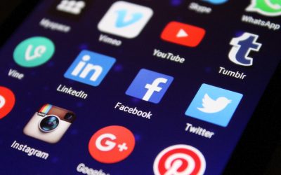Redes sociales:«extimidad» o la vida al desnudo