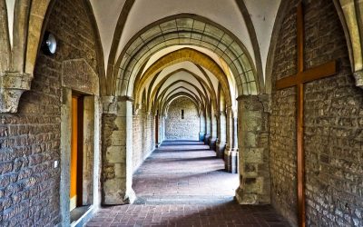 La Iglesia vive en el patriarcado…