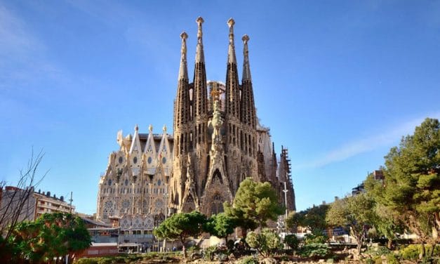 Hacia los altares, el arquitecto Antoni Gaudí