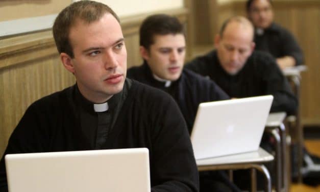 Frente a las nuevas realidades, la actualización sacerdotal