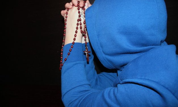 Recemos el rosario en familia