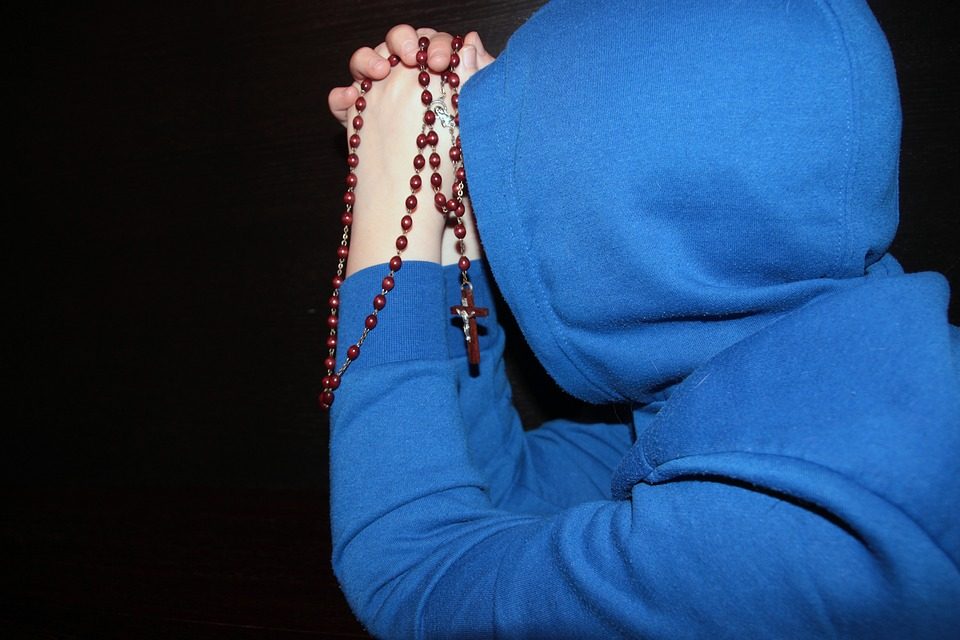 Recemos el rosario en familia