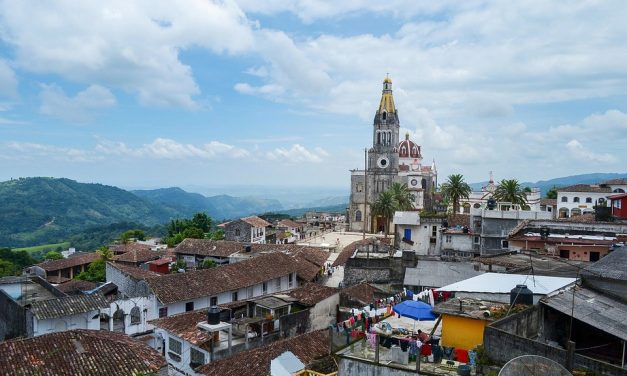 «Pueblo bueno» y pueblo a secas