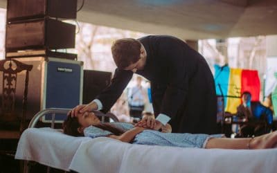 El exceso de trabajo de los sacerdotes y la vida consagrada