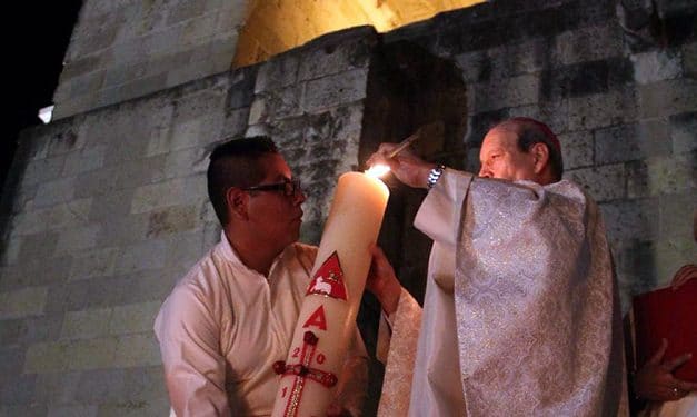 El Cirio Pascual, signo del triunfo del Señor sobre la muerte
