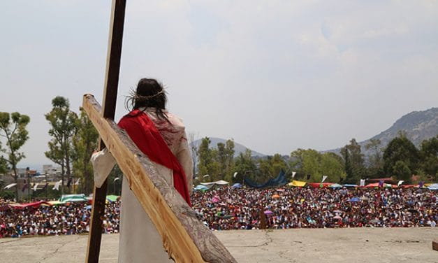 Fe viva que se hace presente en el vía crucis de Iztapalapa