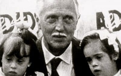 «¡Muerte a los pequeños monstruos!»