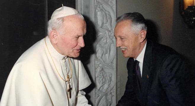 Su cercanía con san Juan Pablo II