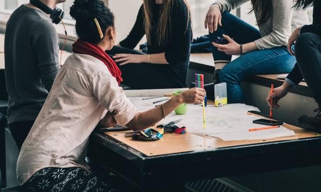 ¿Dónde dan becas?