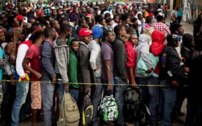 Promueven tender puentes a migrantes y descartar muros