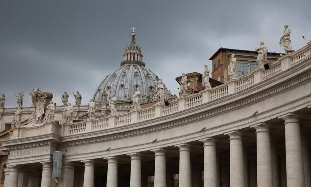 Iglesia, templo, cura, vicario… ¿Qué es cada uno?
