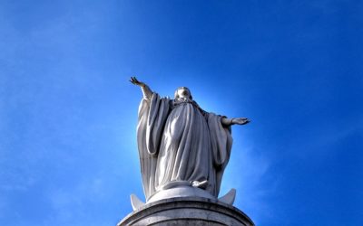 Bajo tu amparo nos acogemos…