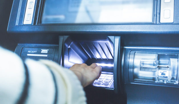 ¿Son los cajeros automáticos un factor para elegir tu banco?